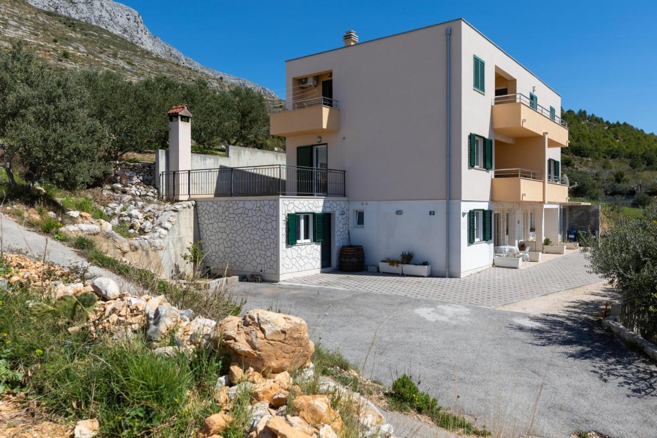 Apartments With A Parking Space Dugi Rat, Omis - 19516 Dış mekan fotoğraf